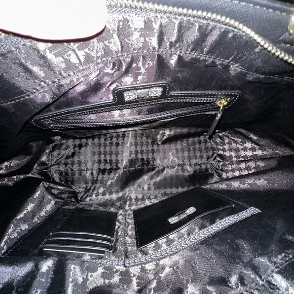 Karl Lagerfeld Paris charm Large Tote - Picture 6 of 6